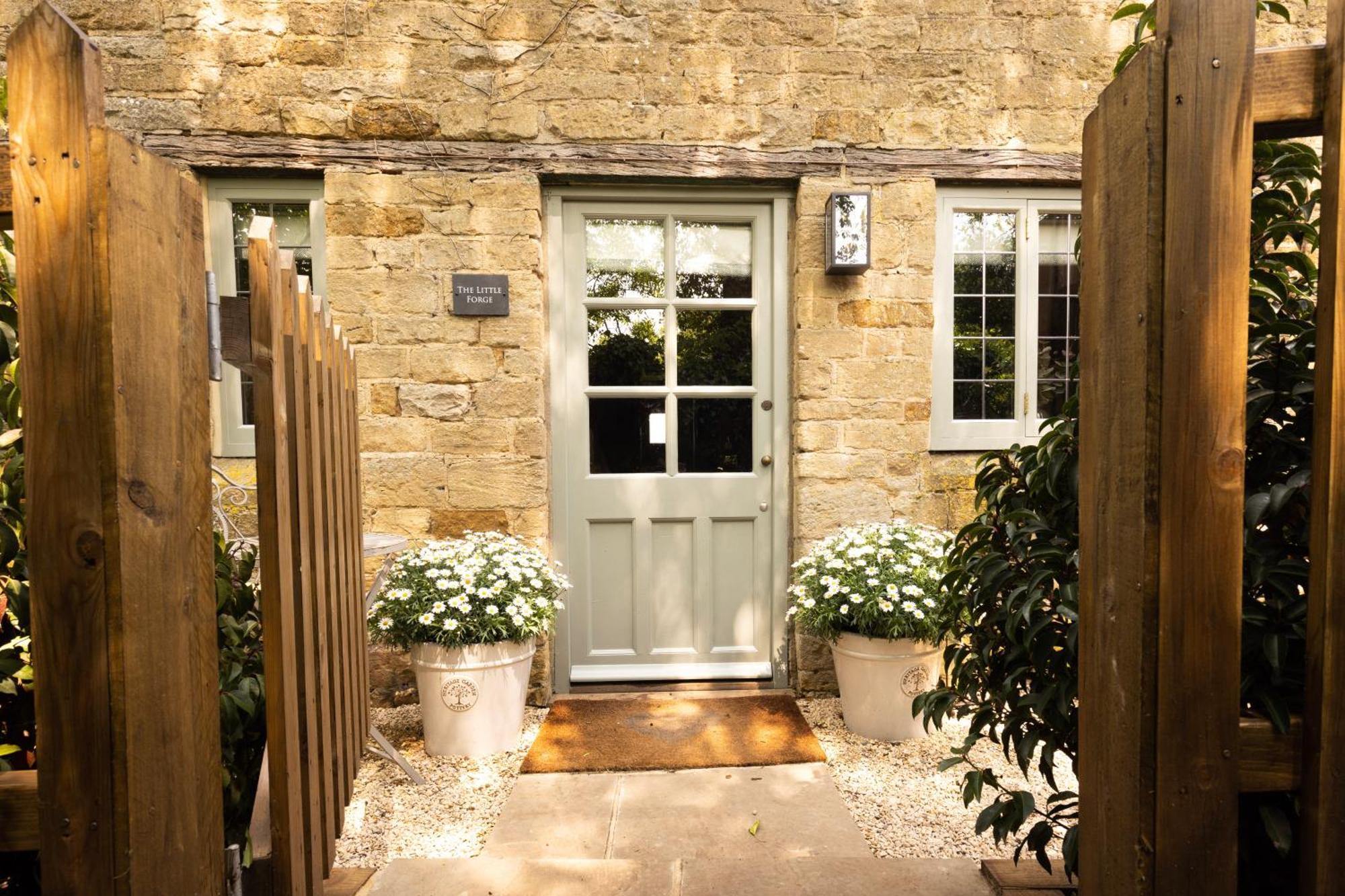Cotswold Cottage With Hot Tub Bledington Esterno foto