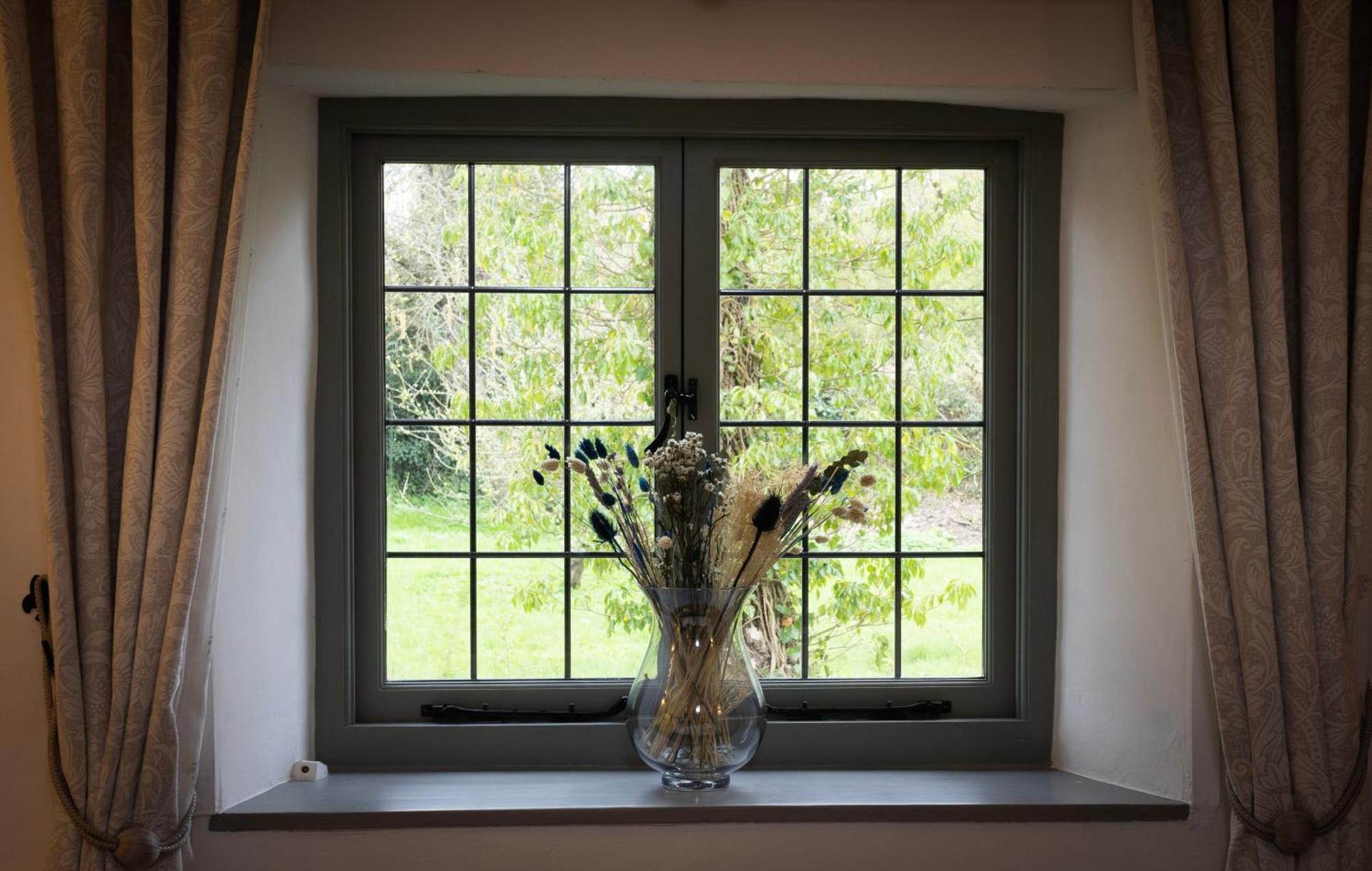 Cotswold Cottage With Hot Tub Bledington Esterno foto